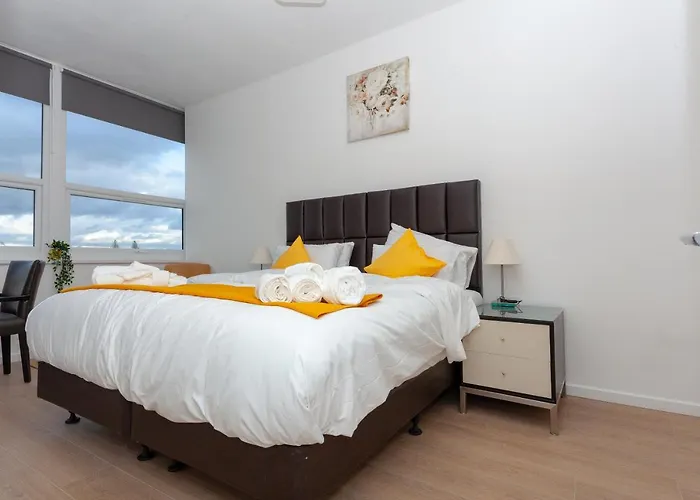 One Bedroom Apartment Serviced Apartment Smethwick Flat 309